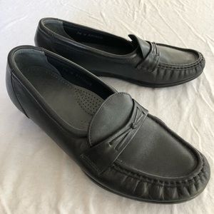 SAS Simple Slip On Loafer